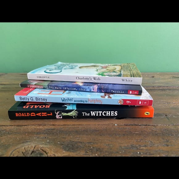 Book bundle - Picture 2 of 3